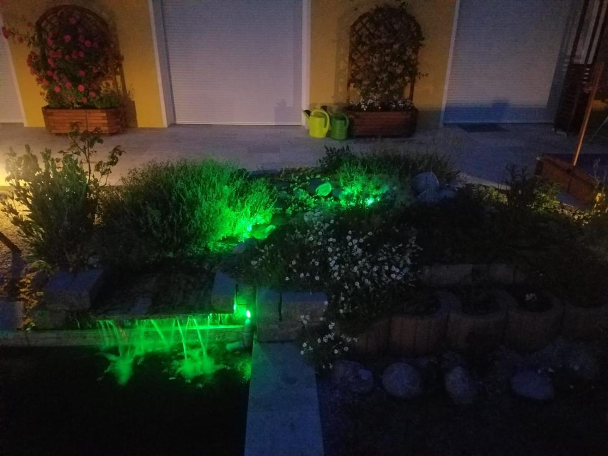 Ferienhaus Zum Imker Velten Exteriér fotografie